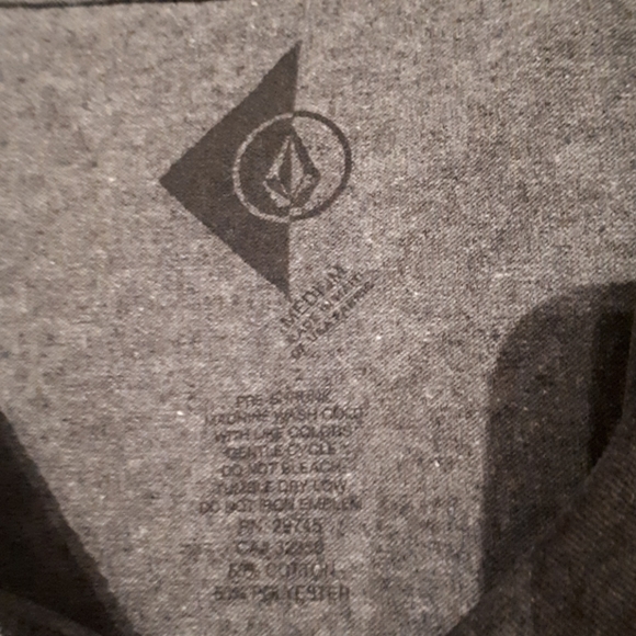 Volcom T-Shirt - Picture 2 of 3